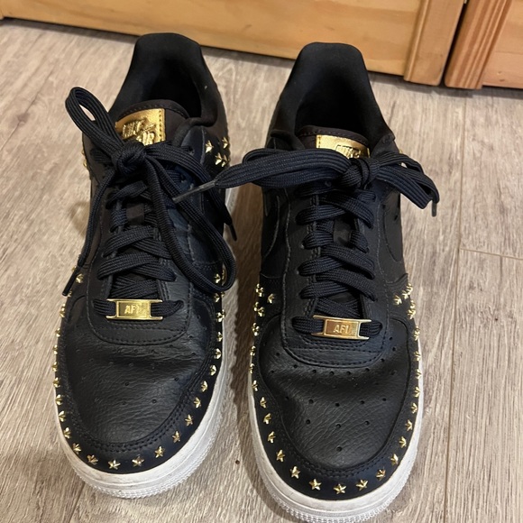 Nike Black leather Air Force one with gold stars size 8 - Picture 1 of 7
